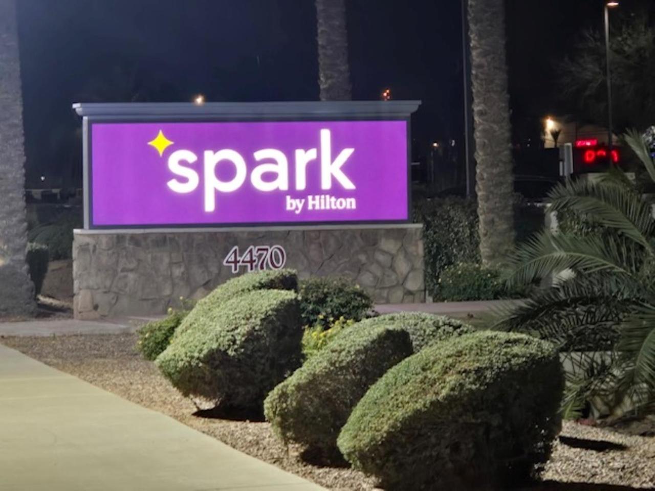 Spark By Hilton Phoenix East Меса Экстерьер фото
